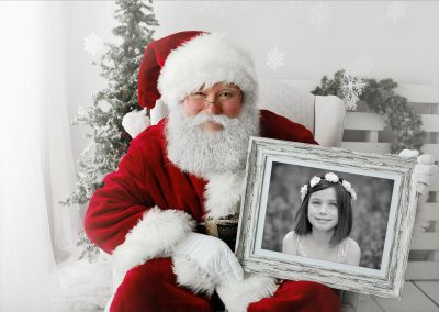 digital photogDigital photograph with Santa by Northampton photographerraph with Santa by Northampton photographer