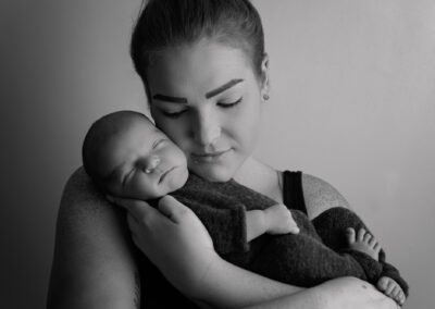 newborn baby with mum photography in Northamptonshire